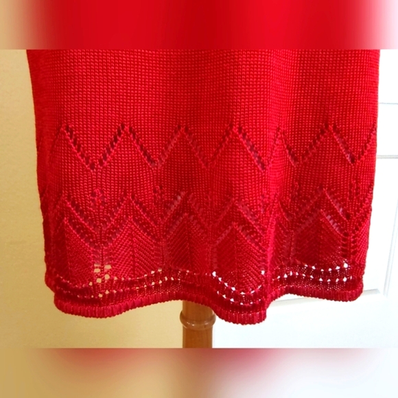 SaLE! Vtg CAROLE LITTLE Sweater Perfect shade of Red đw a Knit tapestry design - Picture 11 of 14